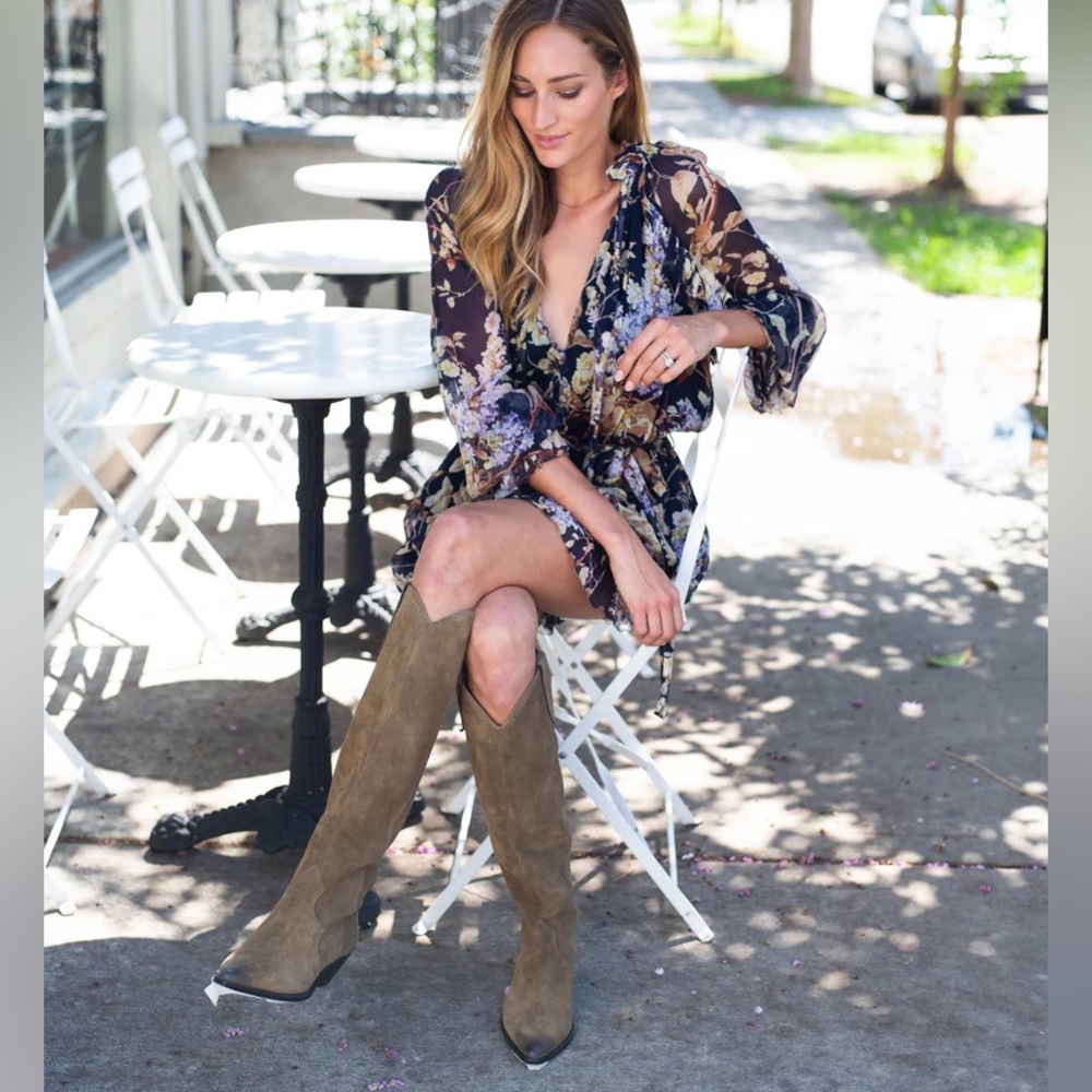 Isabel Marant Denvee Tall Western Boots – Taupe Suede